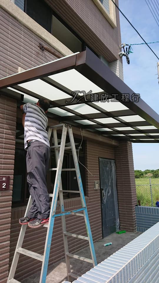 桃園白鐵烤漆採光罩與欄杆