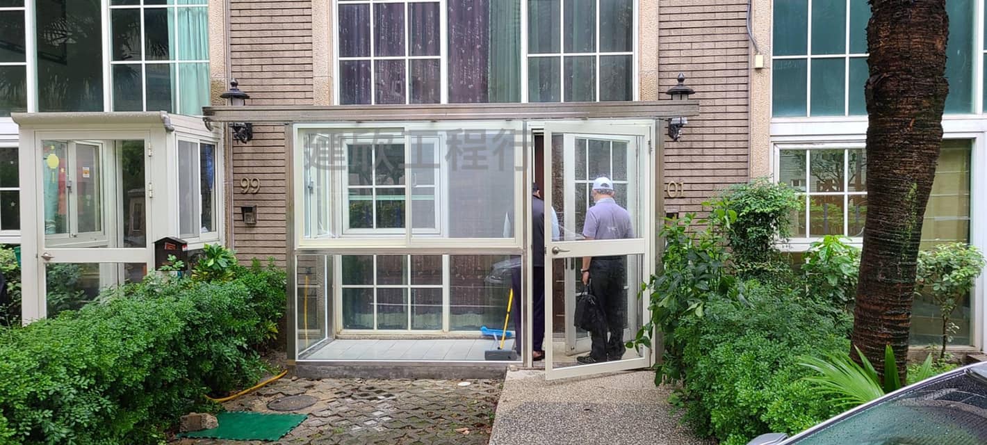 桃園包覆式透明玻璃採光罩